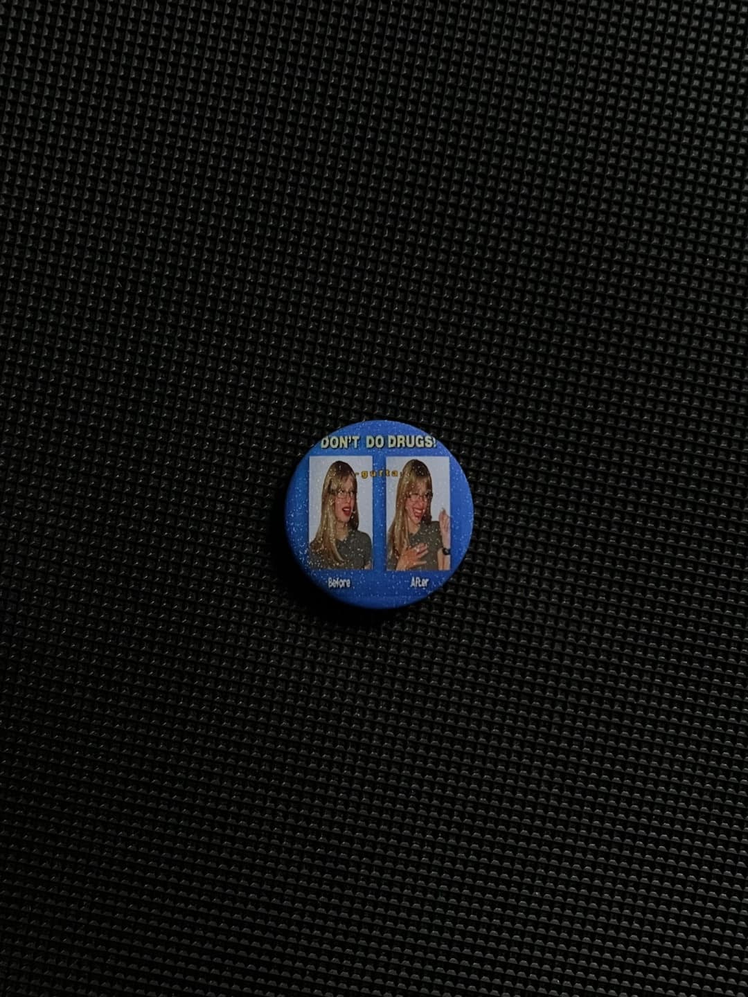 GUTTA PIN BUTTON-MEDIUM — view 5